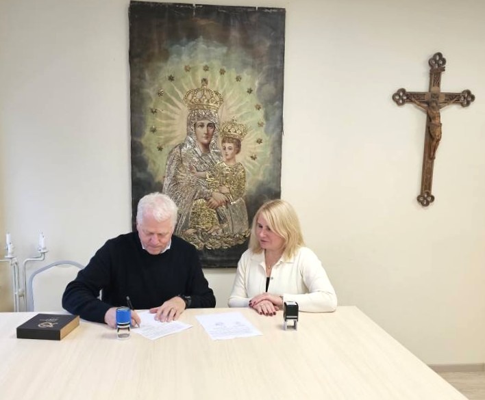 Pasirašyta bendradarbiavimo sutartis su Taikos Karalienės globos namais